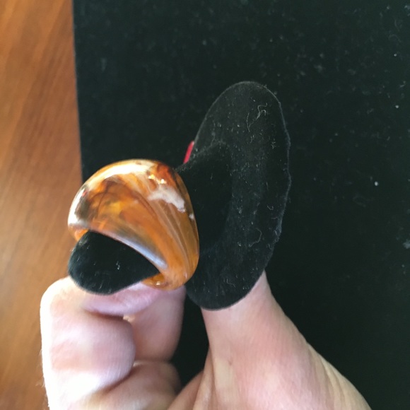 Funky plastic ring - Picture 3 of 5